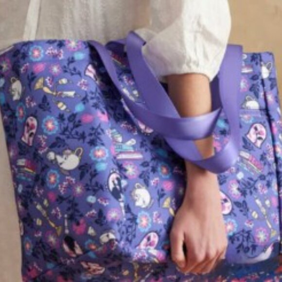 VERA BRADLEY X DISNEY Belle's Friends Large Drawstring Family Tote Bag - Picture 9 of 10